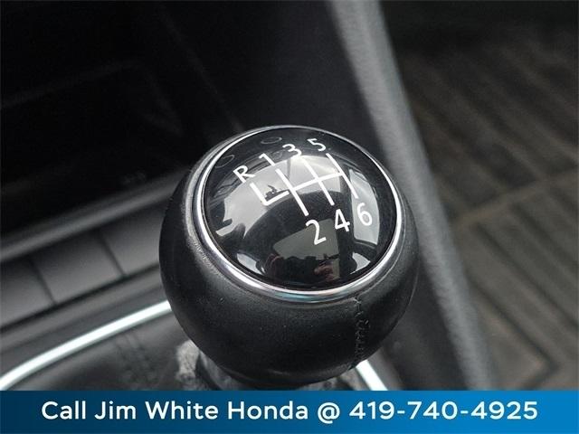 Volkswagen Jetta SportWagen 2.0L TDI 2011