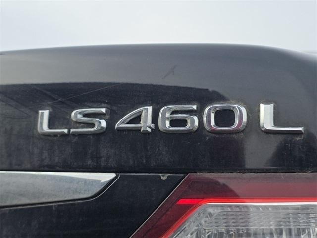 Lexus LS 460 L Luxury Sedan AWD 2011