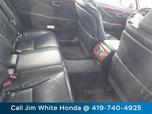 Lexus LS 460 L Luxury Sedan AWD 2011