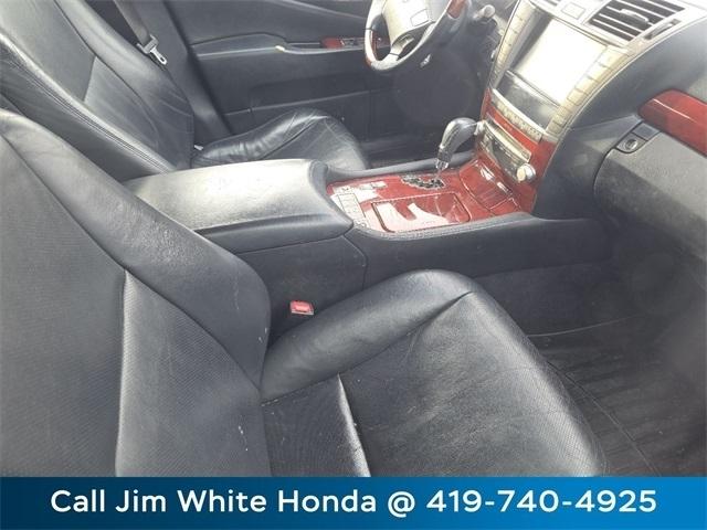 Lexus LS 460 L Luxury Sedan AWD 2011