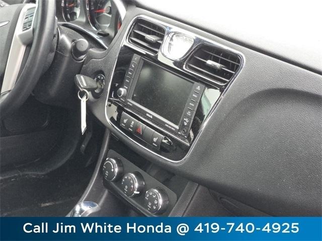 Chrysler 200 Limited 2012