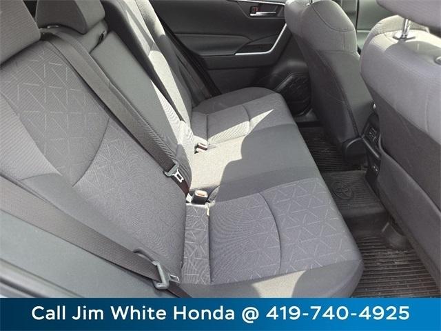 Toyota RAV4 Hybrid XLE 2023