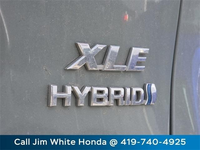 Toyota RAV4 Hybrid XLE 2023