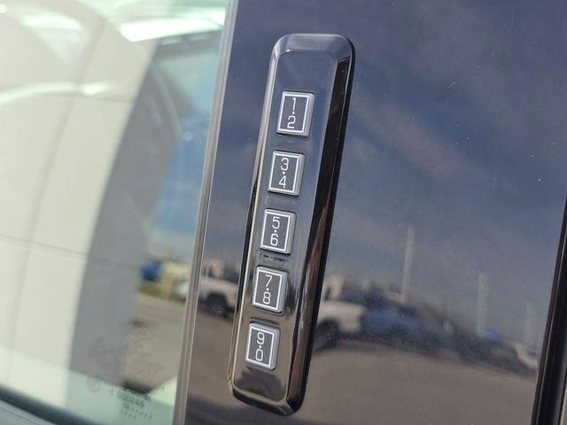 Ford F-150 Lariat SuperCrew 5.5-ft. Bed 4WD 2016