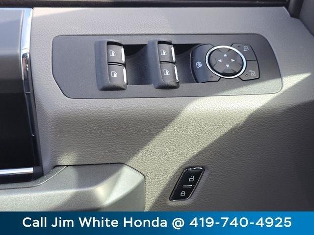 Ford F-150 Lariat SuperCrew 5.5-ft. Bed 4WD 2016