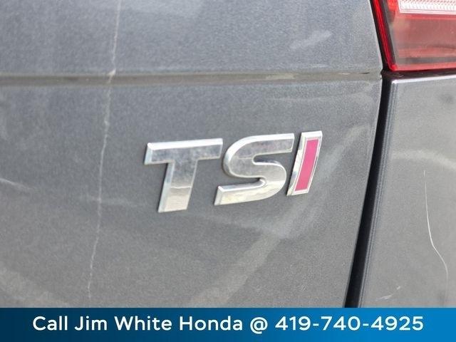 Volkswagen Tiguan S 2018