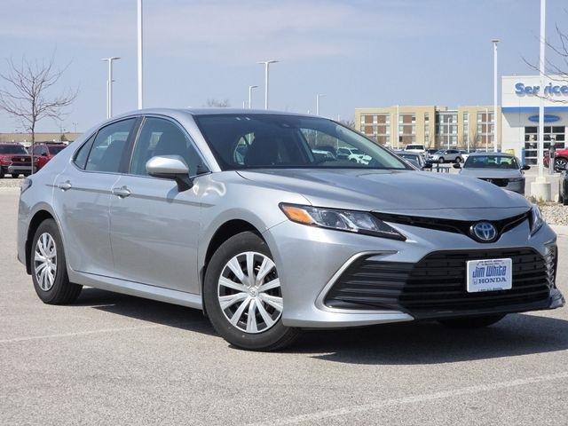 Toyota Camry Hybrid LE 2024