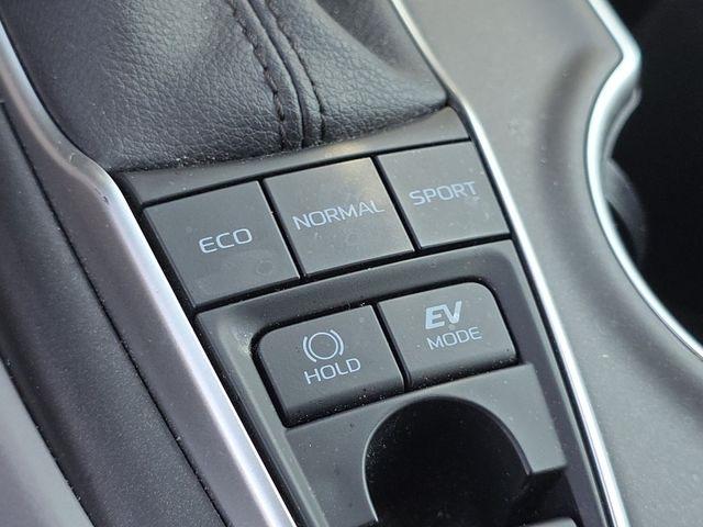 Toyota Camry Hybrid LE 2024