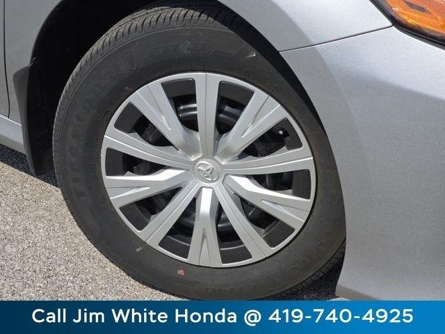 Toyota Camry Hybrid LE 2024