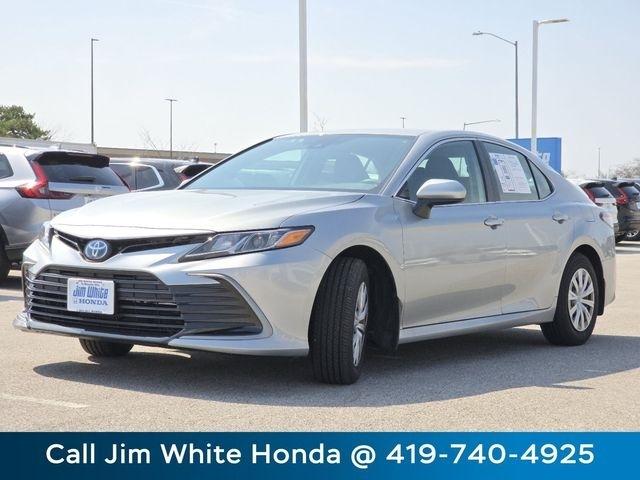 Toyota Camry Hybrid LE 2024