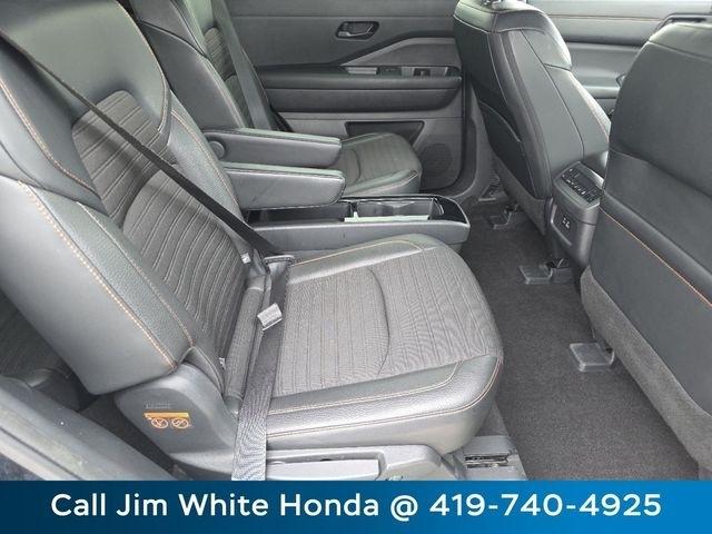 Nissan Pathfinder SV 4WD 2023