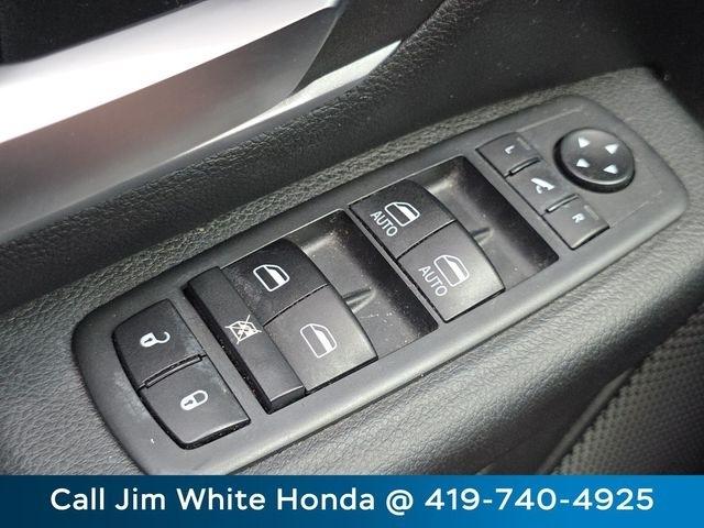 RAM 1500 Big Horn Crew Cab SWB 4WD 2020