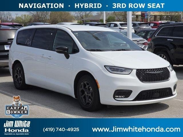 2024 Chrysler Pacifica Hybrid Select