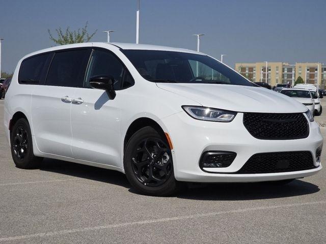 Chrysler Pacifica Hybrid Select 2024