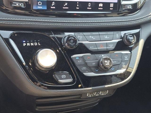 Chrysler Pacifica Hybrid Select 2024