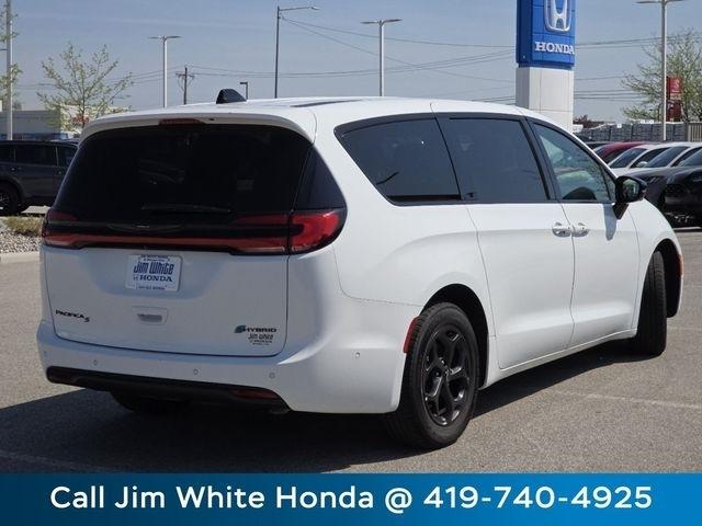 Chrysler Pacifica Hybrid Select 2024