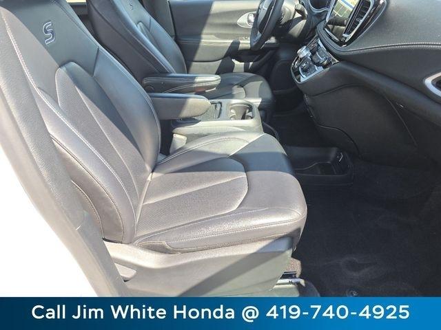 Chrysler Pacifica Hybrid Select 2024