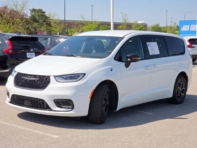 Chrysler Pacifica Hybrid Select 2024
