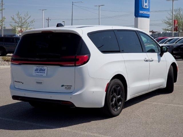 Chrysler Pacifica Hybrid Select 2024