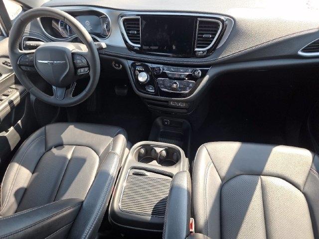 Chrysler Pacifica Hybrid Select 2024