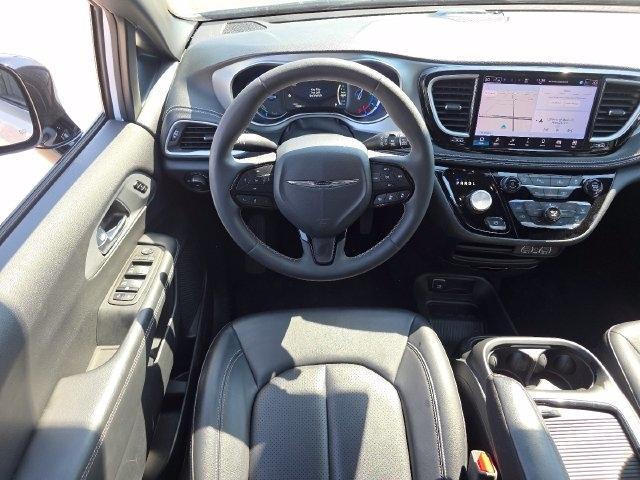 Chrysler Pacifica Hybrid Select 2024