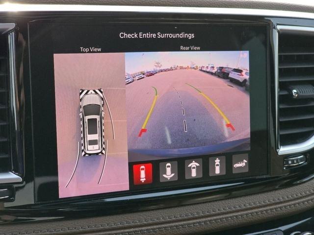 Chrysler Pacifica Limited AWD 2021