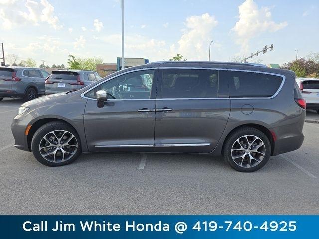 Chrysler Pacifica Limited AWD 2021