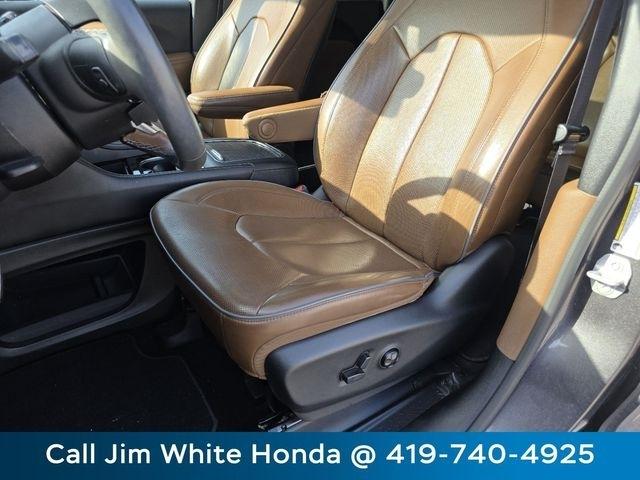 Chrysler Pacifica Limited AWD 2021