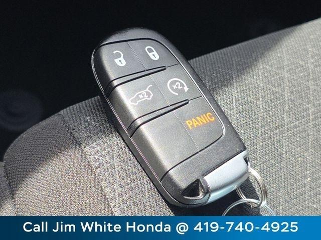 Jeep Grand Cherokee Laredo 4WD 2020