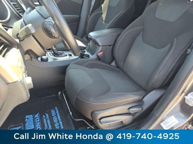 Jeep Cherokee Latitude 4WD 2016