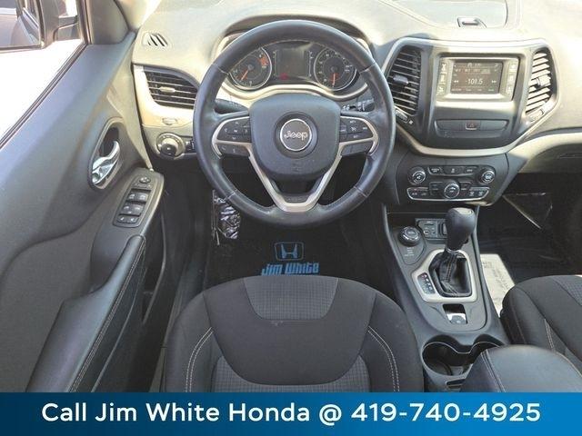 Jeep Cherokee Latitude 4WD 2016