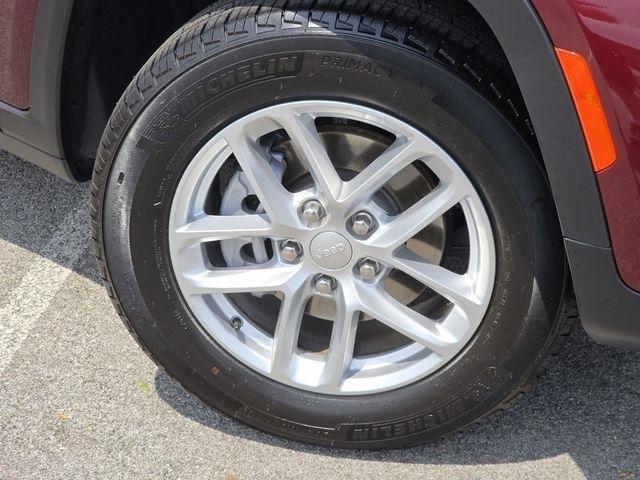 Jeep Grand Cherokee Laredo 4WD 2025