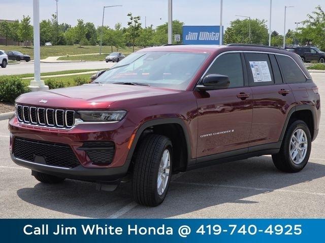 Jeep Grand Cherokee Laredo 4WD 2025