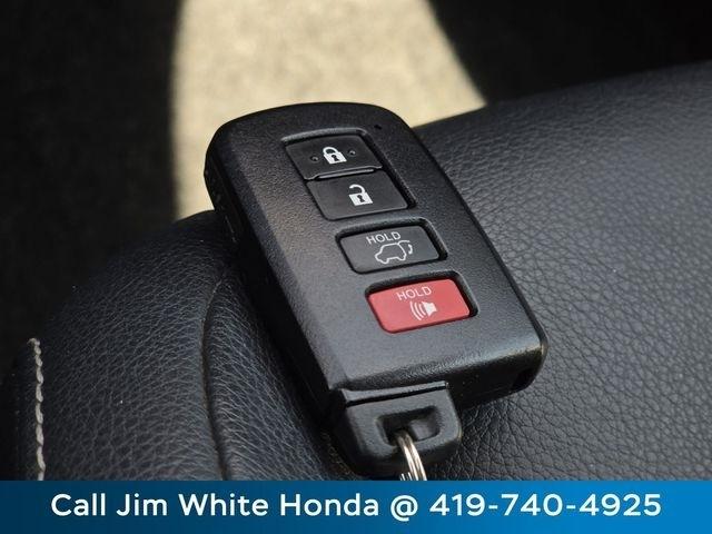 Toyota RAV4 Limited AWD 2014