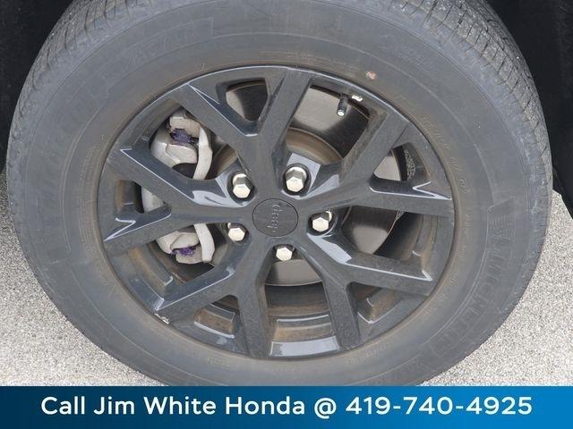 Jeep Grand Cherokee L Laredo 4WD 2024