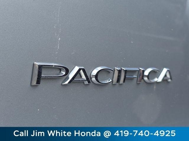 Chrysler Pacifica Touring L 2024