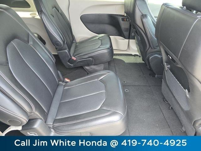 Chrysler Pacifica Touring L 2024