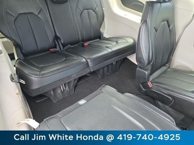 Chrysler Pacifica Touring L 2024
