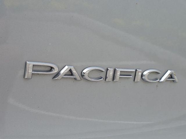 Chrysler Pacifica Touring L 2024