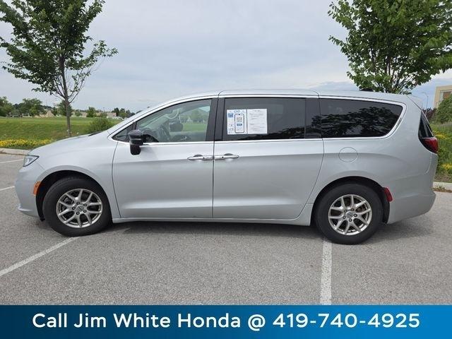 Chrysler Pacifica Touring L 2024