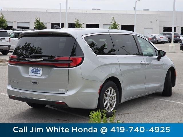 Chrysler Pacifica Touring L 2024