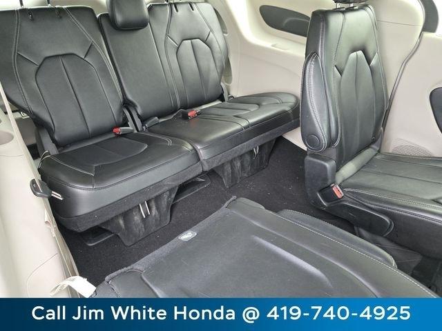 Chrysler Pacifica Touring L 2024