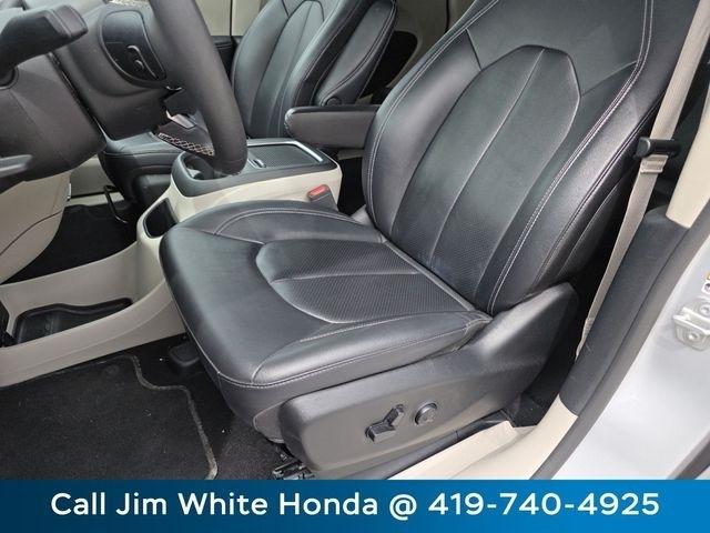 Chrysler Pacifica Touring L 2024