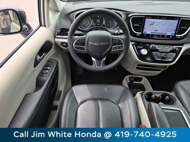 Chrysler Pacifica Touring L 2024