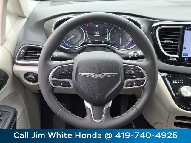 Chrysler Pacifica Touring L 2024