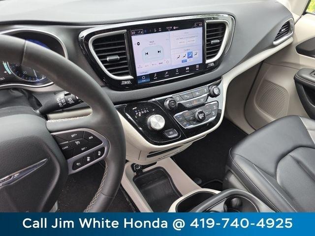 Chrysler Pacifica Touring L 2024