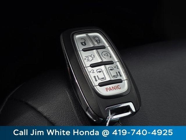 Chrysler Pacifica Touring L 2024