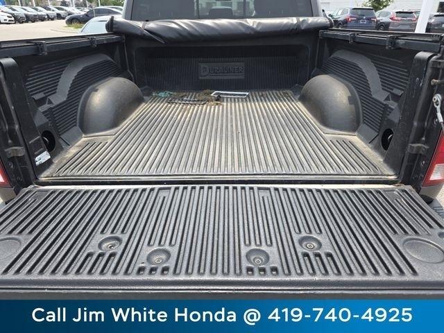RAM 1500 SLT Crew Cab SWB 4WD 2017