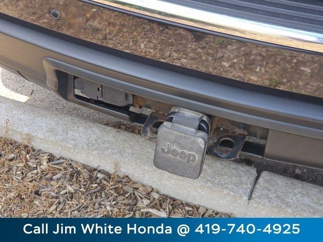 Jeep Grand Cherokee Overland 4WD 2011
