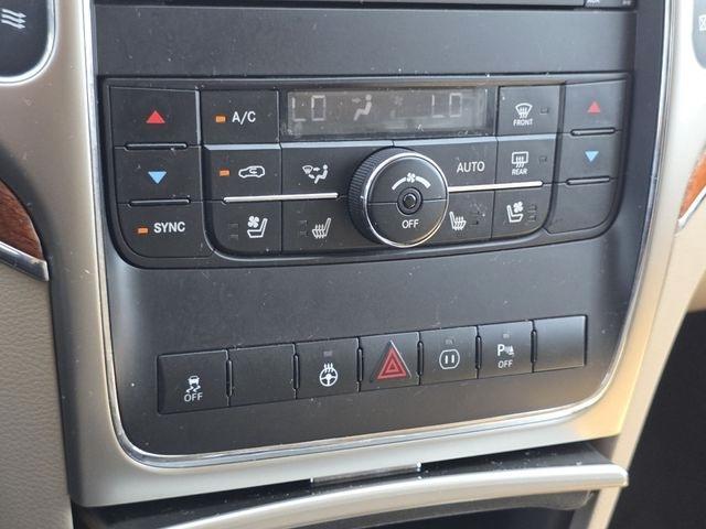 Jeep Grand Cherokee Overland 4WD 2011